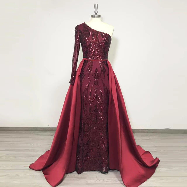 Long Sleeve Small Tail Evening Dress with Zipper and Round Neck