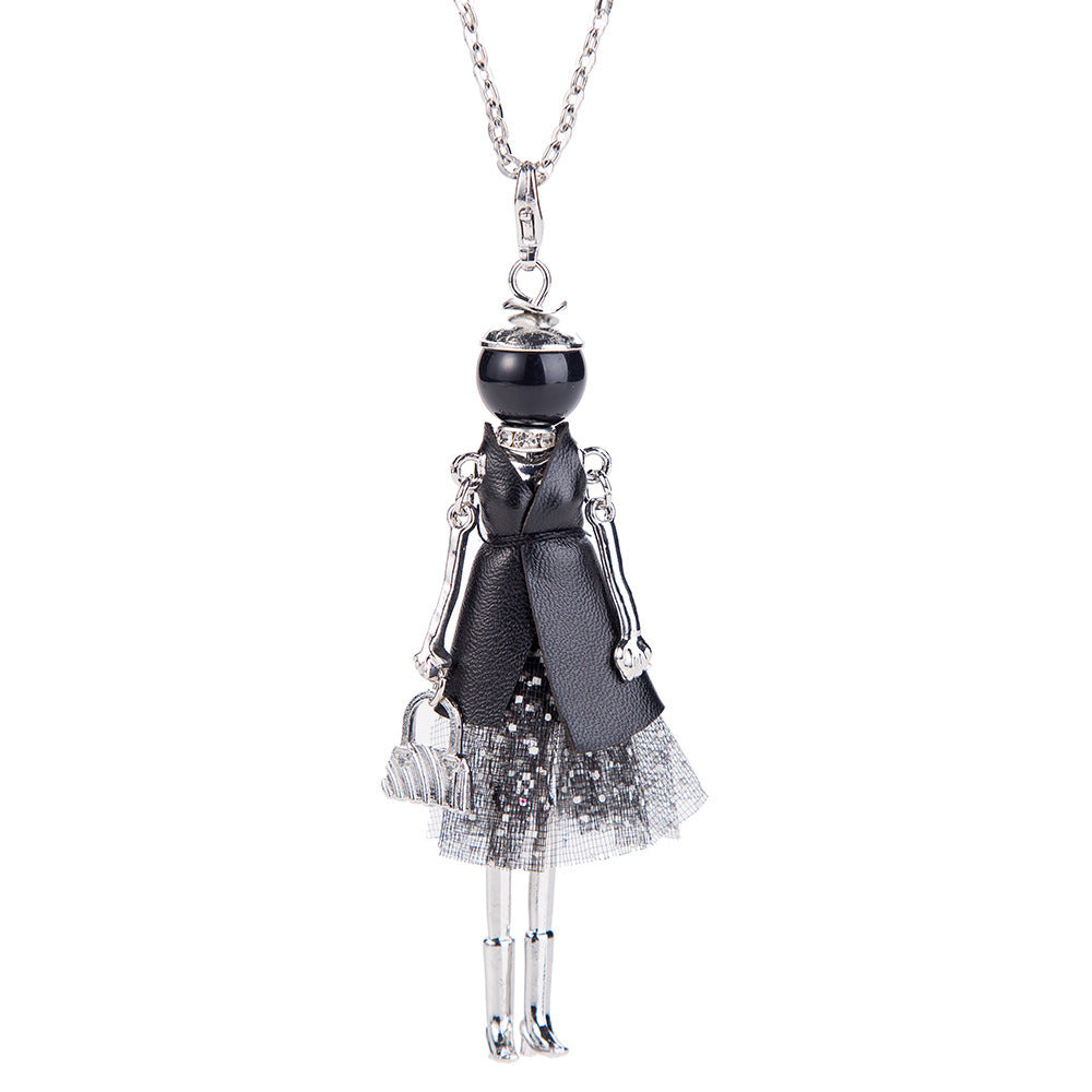 Fashion Alloy Doll Necklace with Pendant