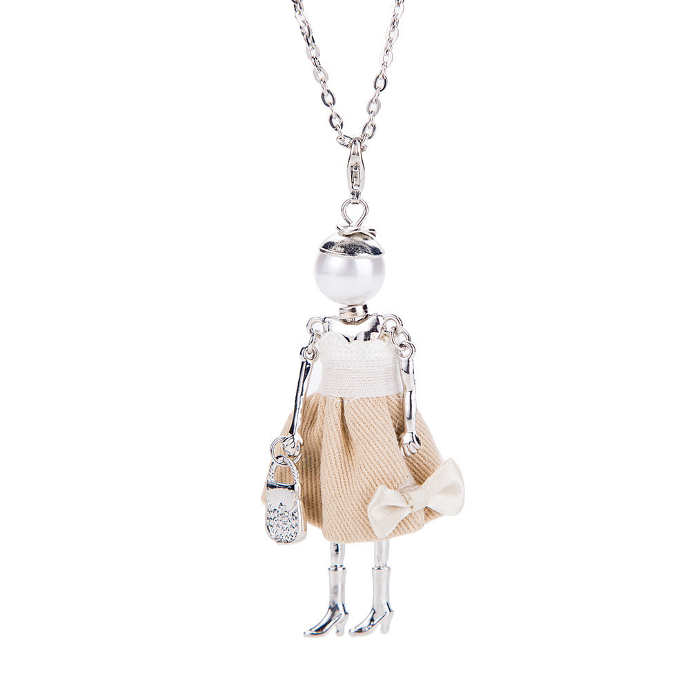 Fashion Alloy Doll Necklace with Pendant