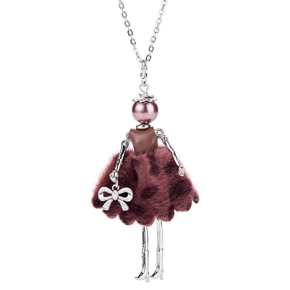 Fashion Alloy Doll Necklace with Pendant