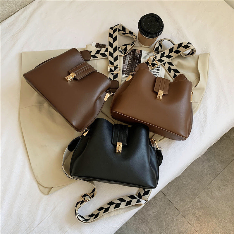 Wide Strap Medium PU Bucket Bag