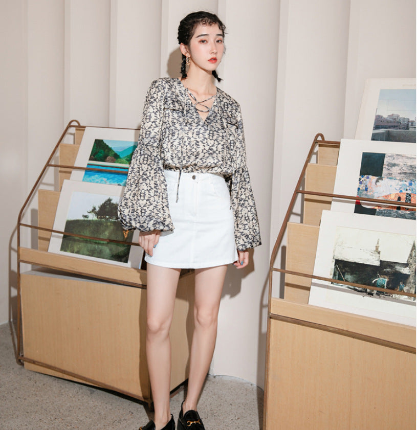 Retro Khaki Printed Blouse with Lantern Sleeves