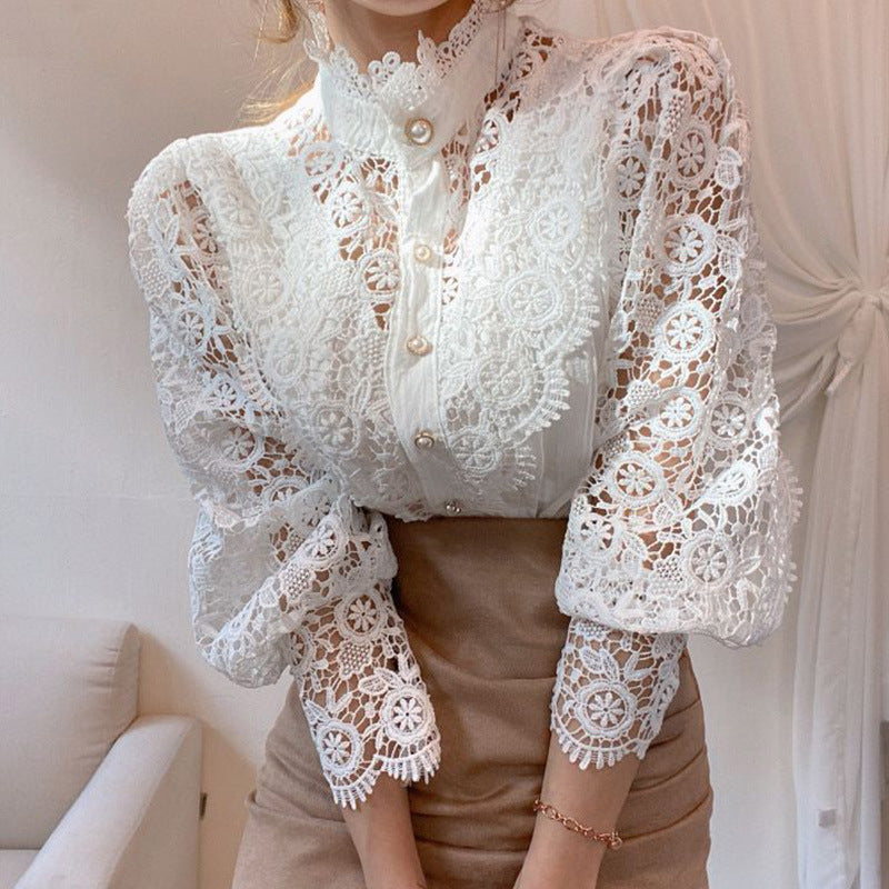 Women’s One Size Cardigan Shirt With Pearl Buttons & Lace Details