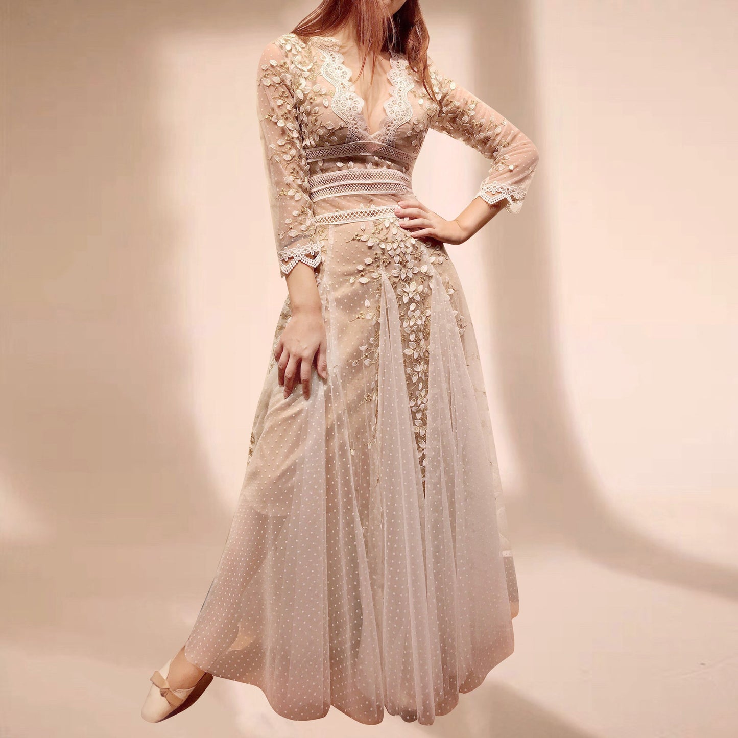 Early Autumn New V-neck Waist Slimming Mid-length Polka Dot Mesh Embroidered Dress Dress Skirt