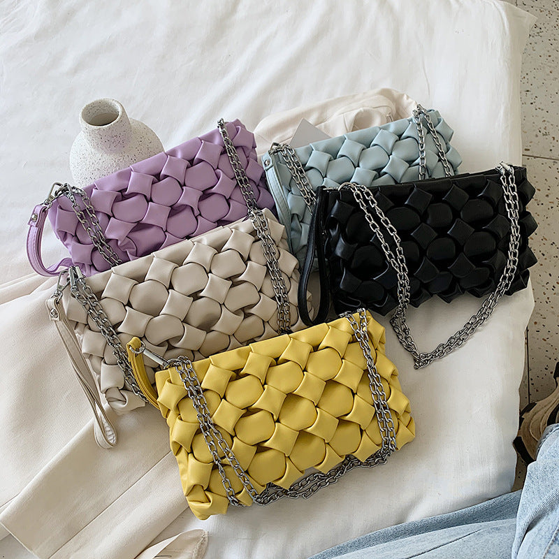 Sac bandoulière messager en PU tressé pour femme avec chaîne
