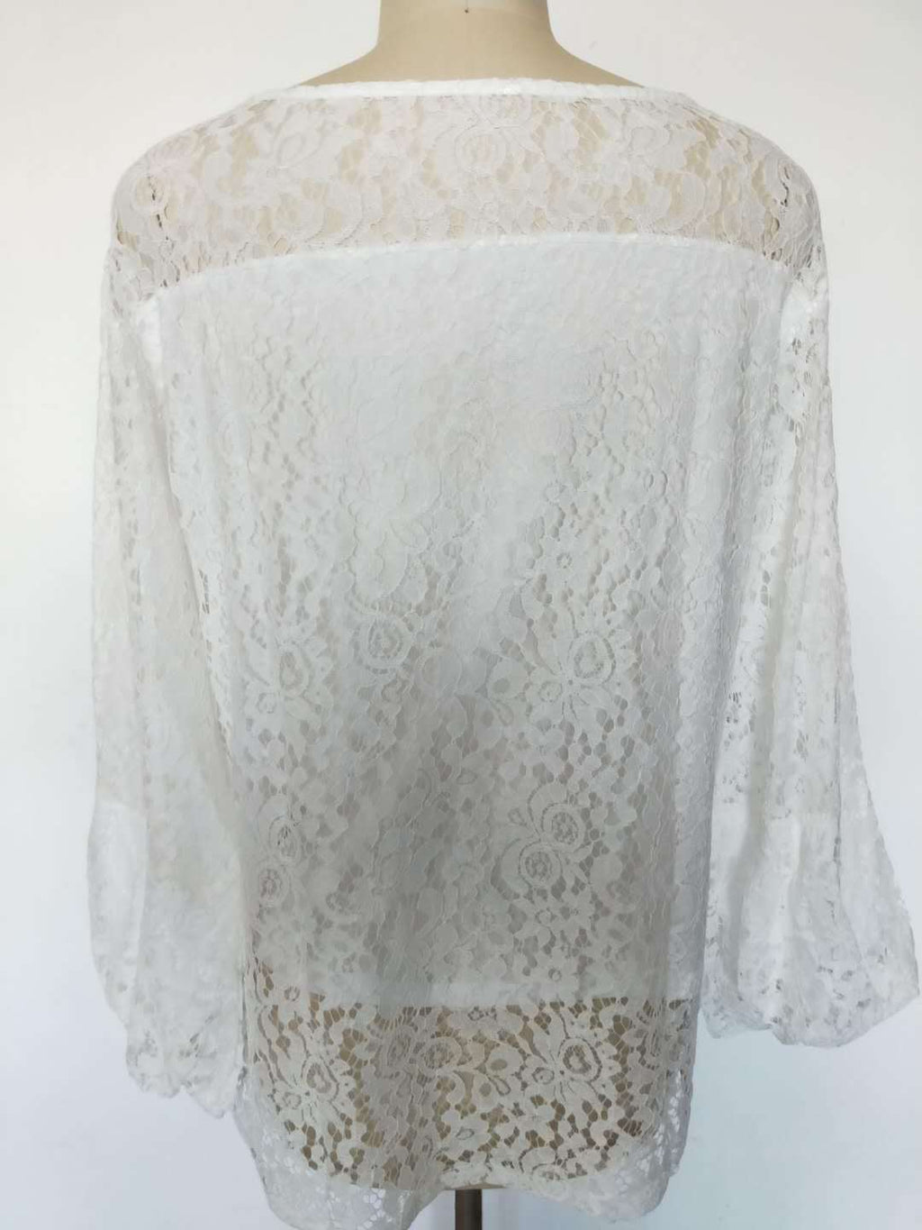 Blouse ample en dentelle ajourée blanche col en V à manches longues
