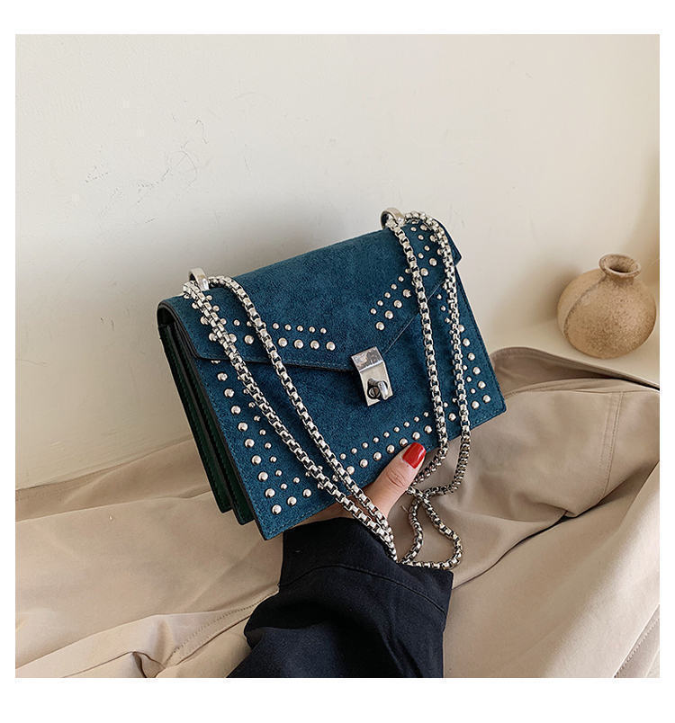 Female Bag New Chain Frosted Rivet Messenger Bag Ins Popular One-Shoulder Messenger Retro Small Square Bag