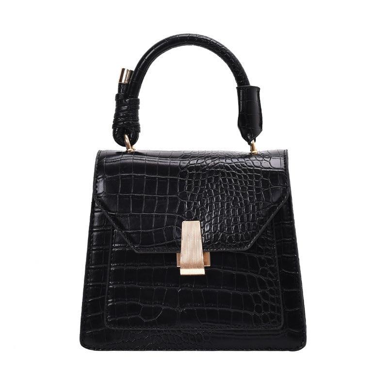 Fashionable Large Capacity Ladies PU Shoulder Bag with Metal Decoration