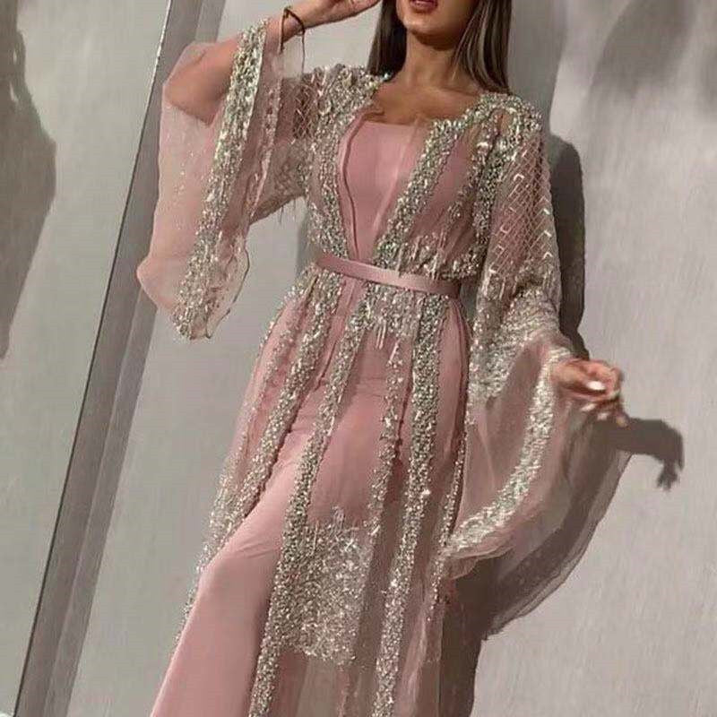 Robe de soirée rétro du Moyen-Orient en dentelle avec col en V plongeant