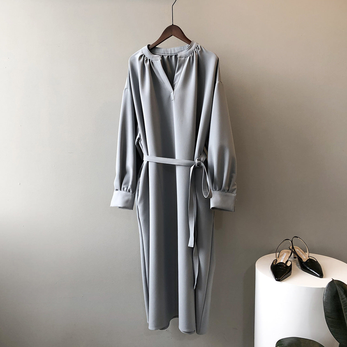 V-Neck Loose Waist Lace Long Sleeve Elegant Long Skirt Dress