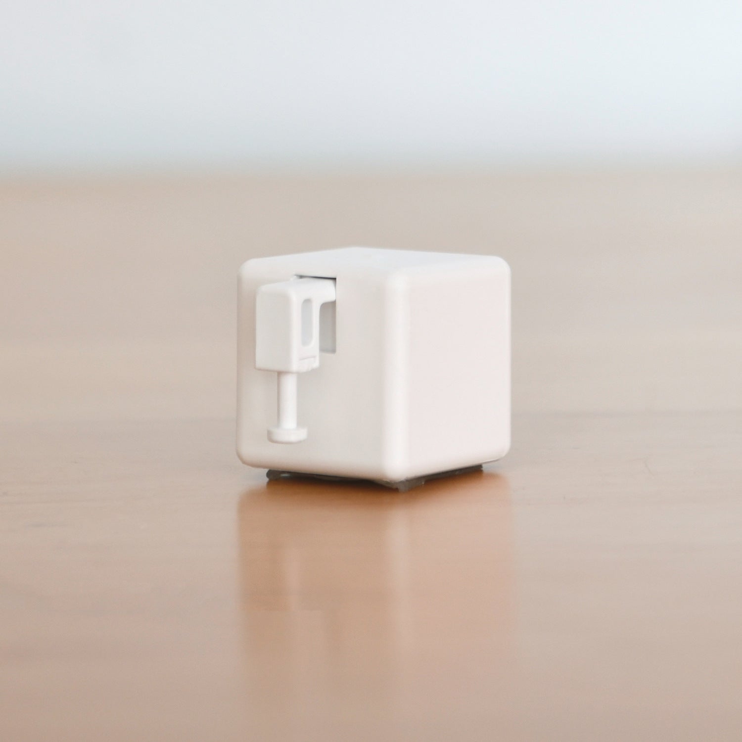 Bouton de robot intelligent à doigt libre