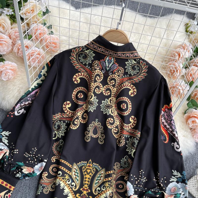 Niche Palace Female Wild Design Lantern Female Spring Sleeves New Ladies Shirt Shirt Style Color Matching