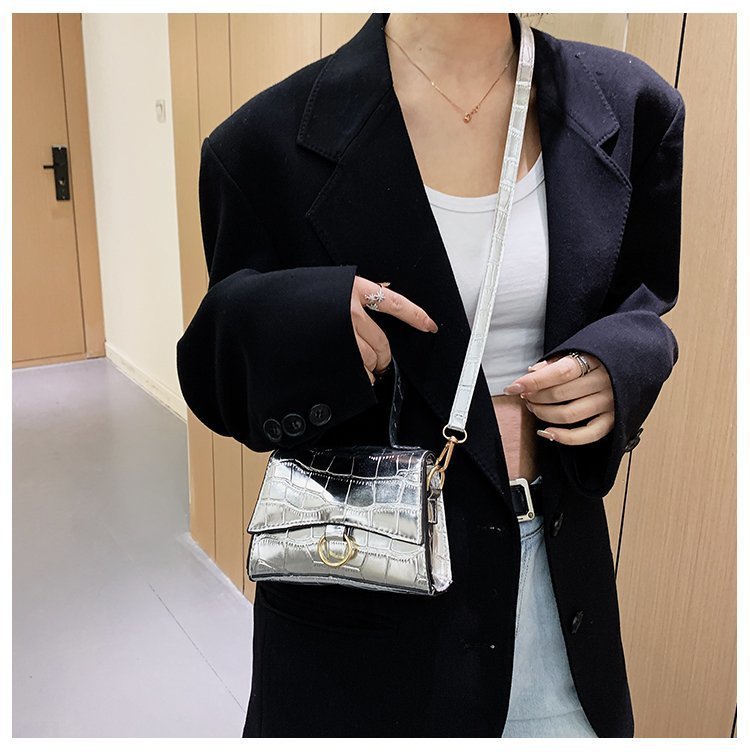 Petit sac messager à bandoulière unique motif crocodile noir