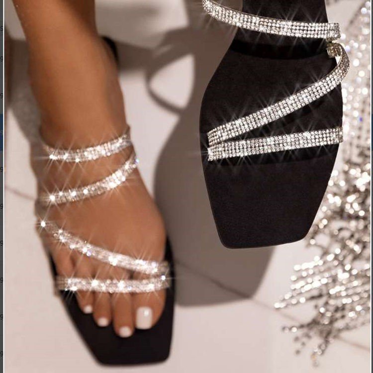 Women's Rhinestone Flat Flip-Flop Sandals