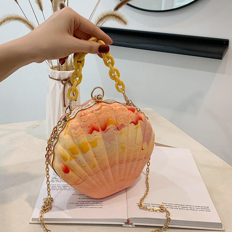 Sac bandoulière à chaîne unie à épaule unique disponible en plusieurs couleurs