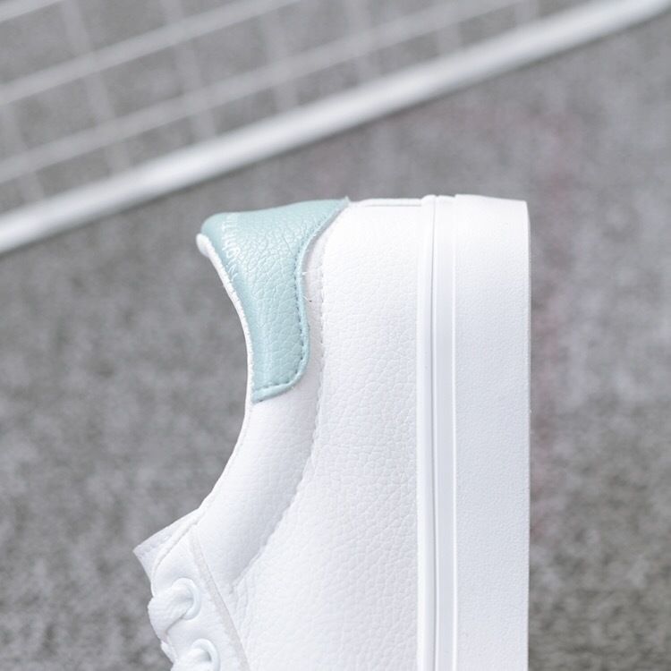 Women’s Spring Casual White Flat Shoes Breathable Non-Slip Rubber Sole