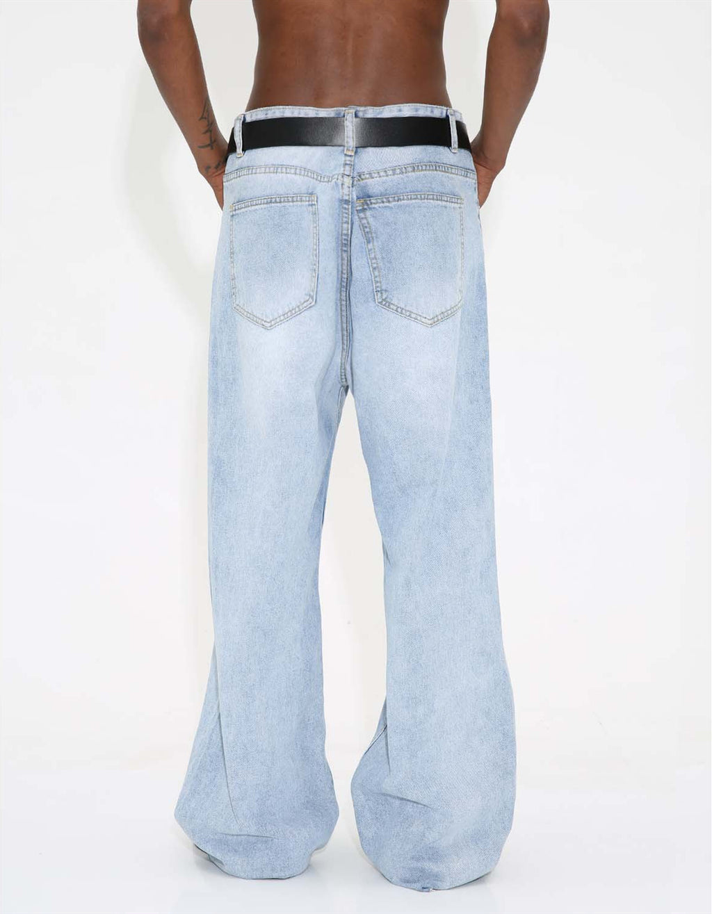 Light Blue Washed Loose Jeans with Frayed Hem