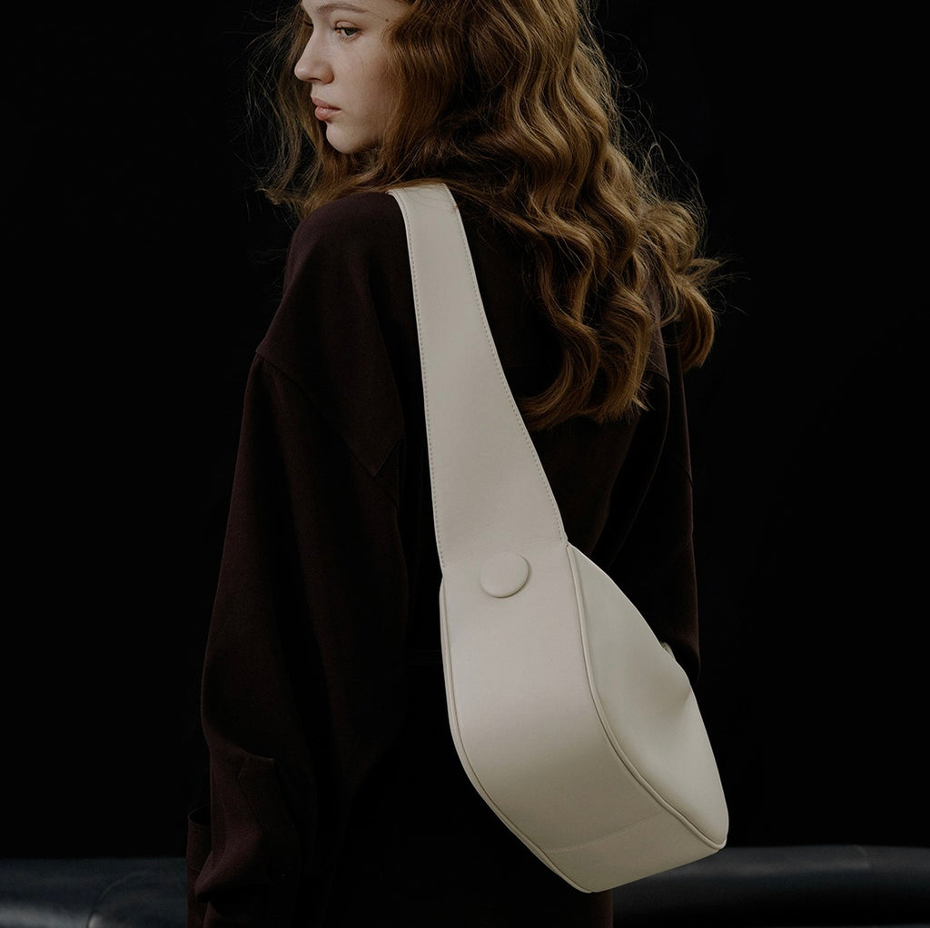 Large Capacity Cowhide Leather Crossbody Tote Bag with Zipper Closure