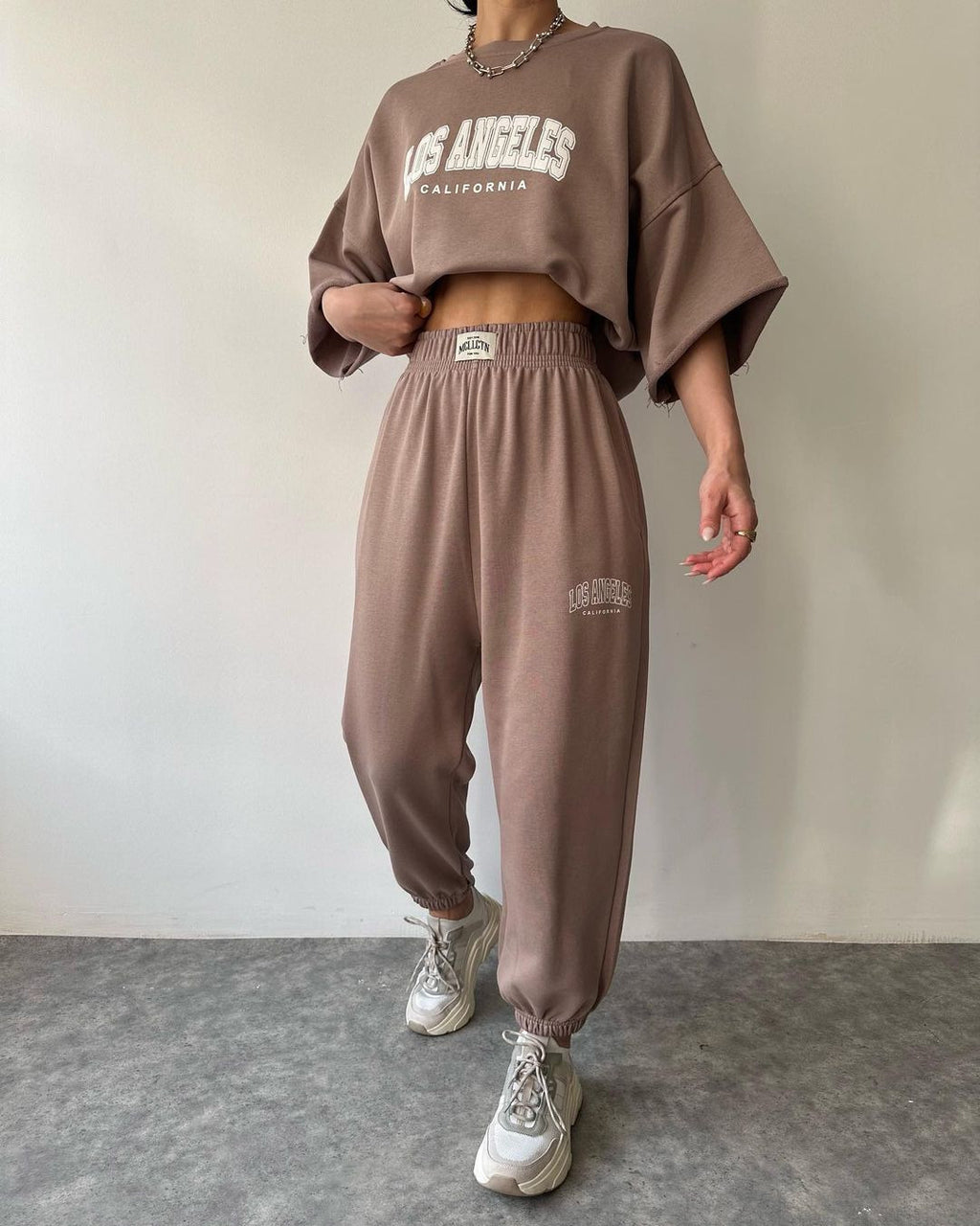 Ensemble deux pièces sweat à capuche imprimé manches courtes et pantalon pour femme