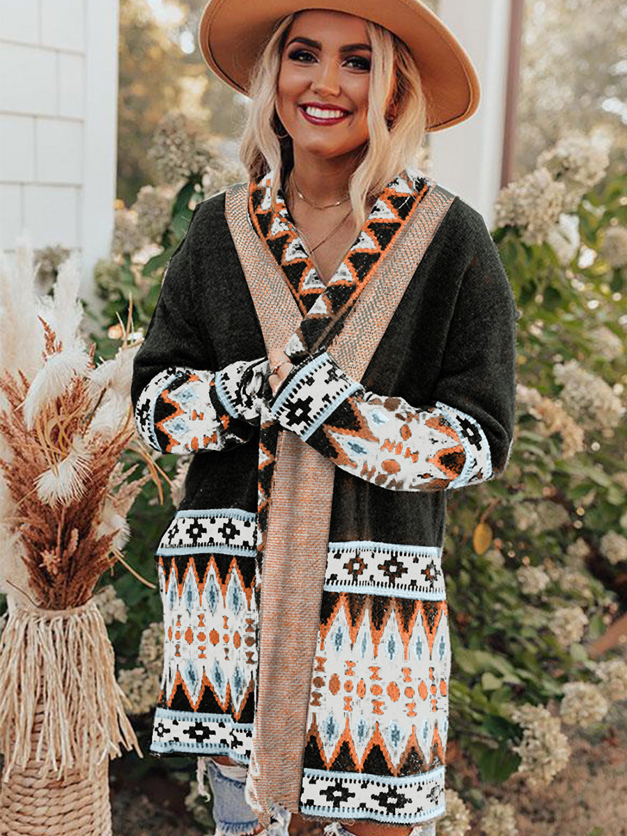 معطف صوفي متوسط ​​الطول بتصميم عصري للنساء