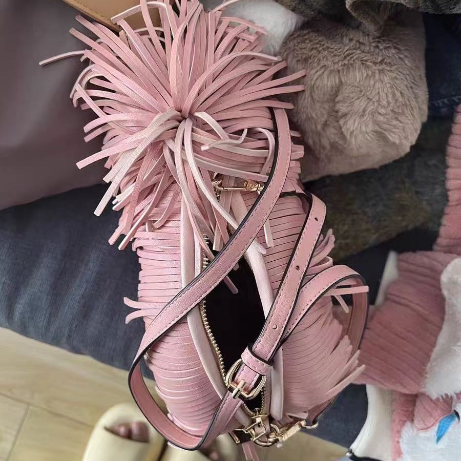 حقيبة شراشيب كلب الراعي من باين لايون، مقاس 26x16x18 سم، لون وردي أصفر، من البولي يوريثين