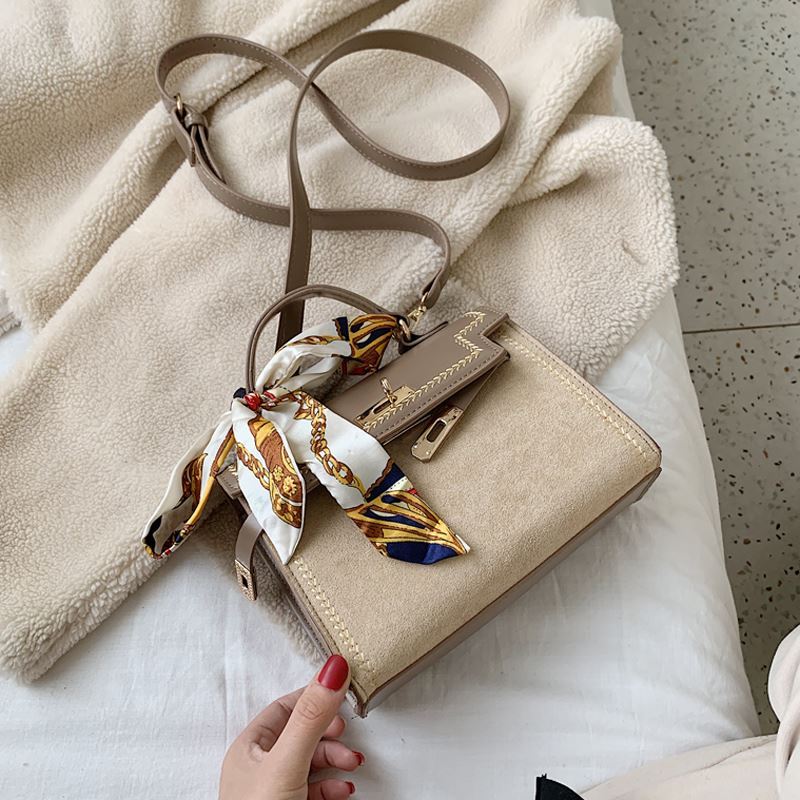 Petit sac messager carré polyvalent à bandoulière unique