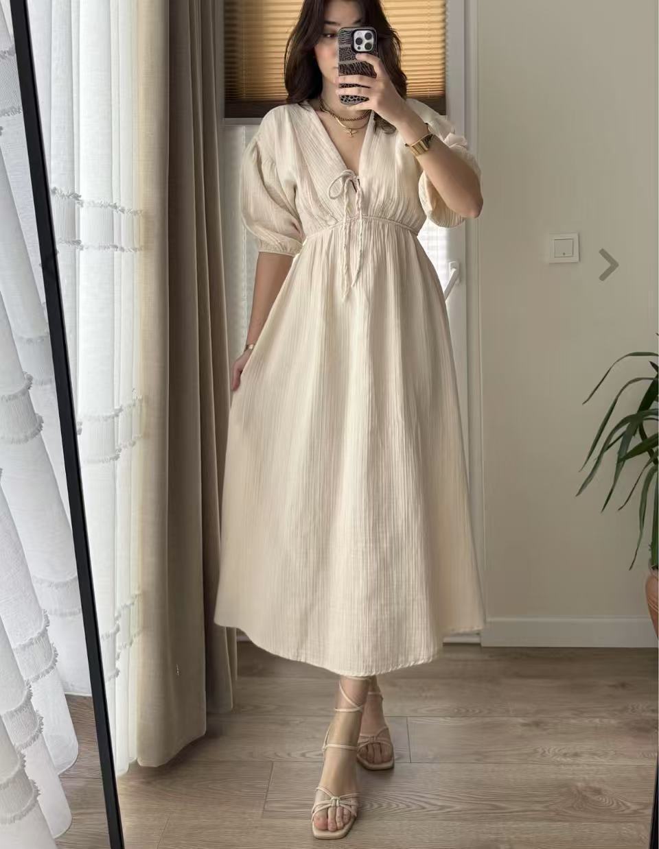 Women's Sweet V-Neck Puff Sleeve Short Dress in Multiple Colors