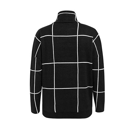 Stand collar check sweater