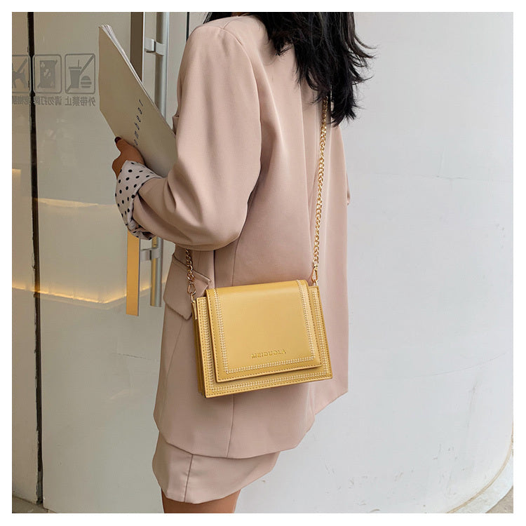Textured Western Chain Crossbody Bag with Zipper Pocket