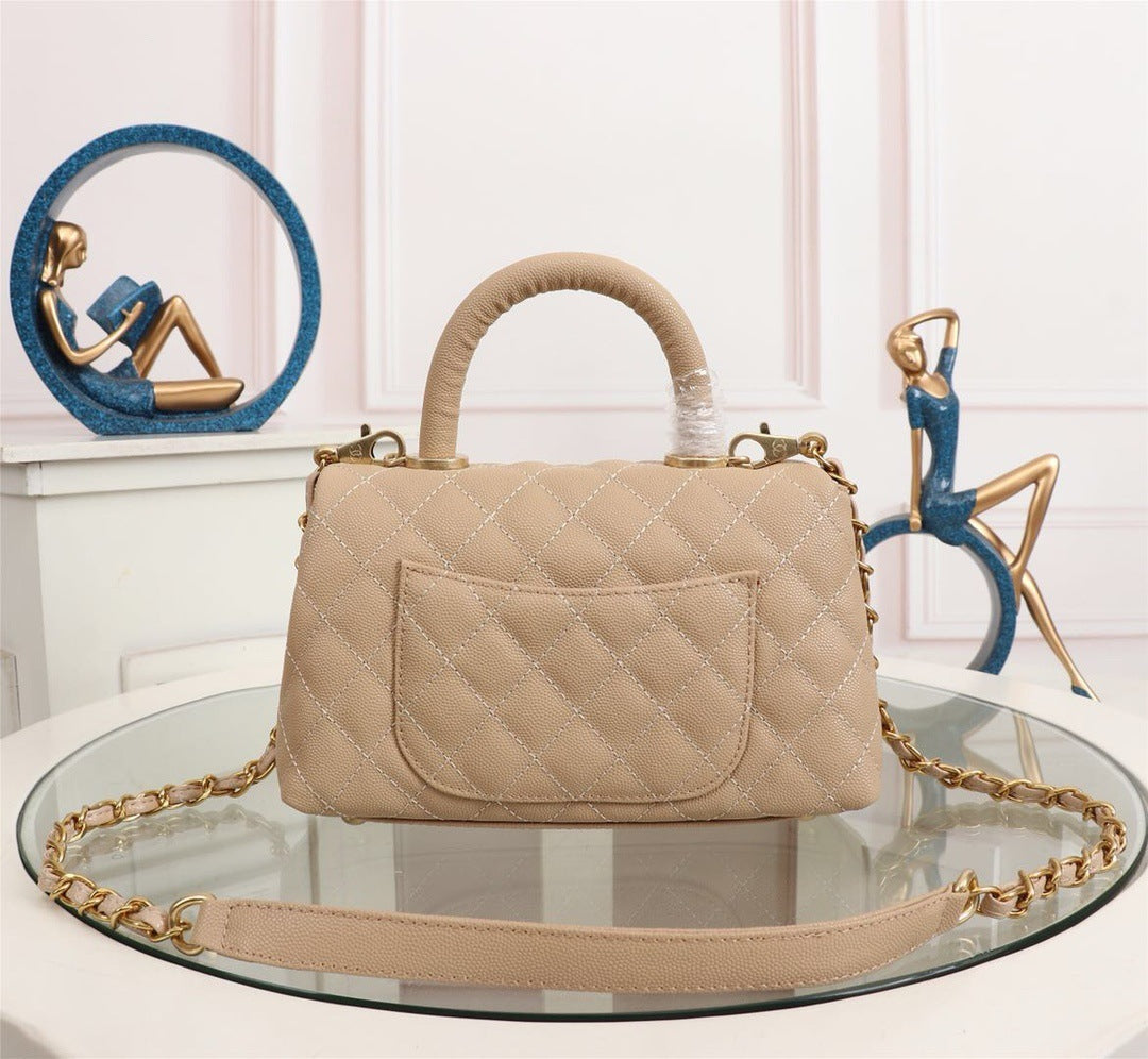Leather Caviar One-Shoulder Messenger Bag with Diamond Chain & Classic Ball Pattern, Medium 23x14x8cm