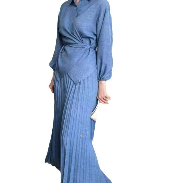 Ensemble élégant jupe plissée et haut noué pour femme en bleu, violet, camel