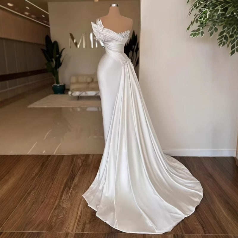 White Graceful Satin Lightweight Sleeveless Wedding Dress Long