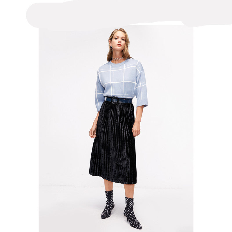 Loose Small Check Pattern Pullover Sweater with Raglan Sleeves