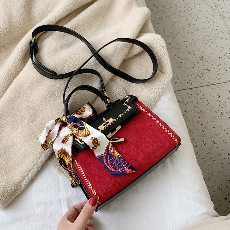 Petit sac messager carré polyvalent à bandoulière unique