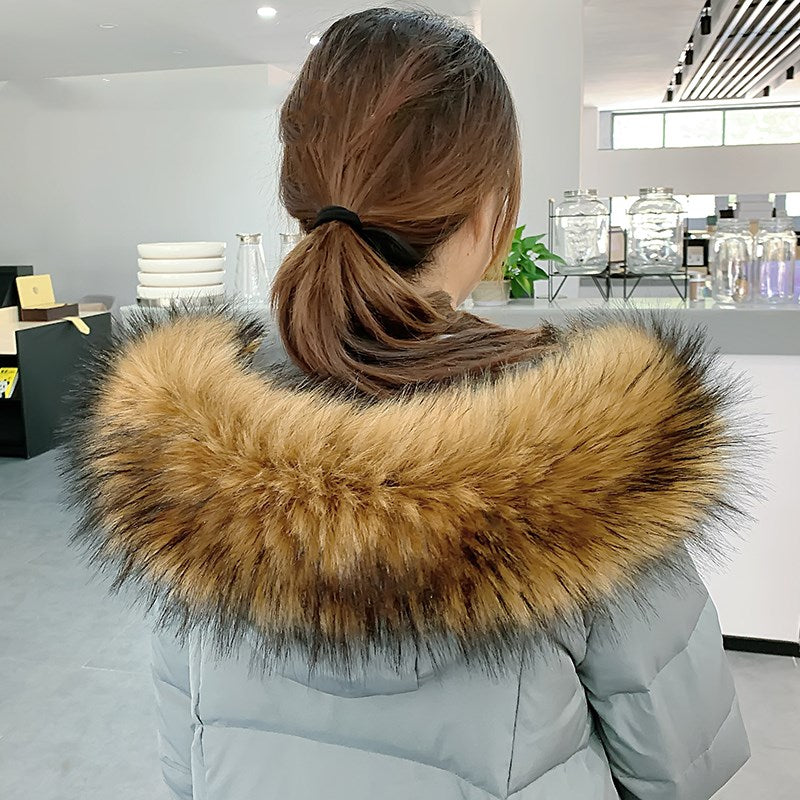 Bonnet en fausse fourrure de raton laveur