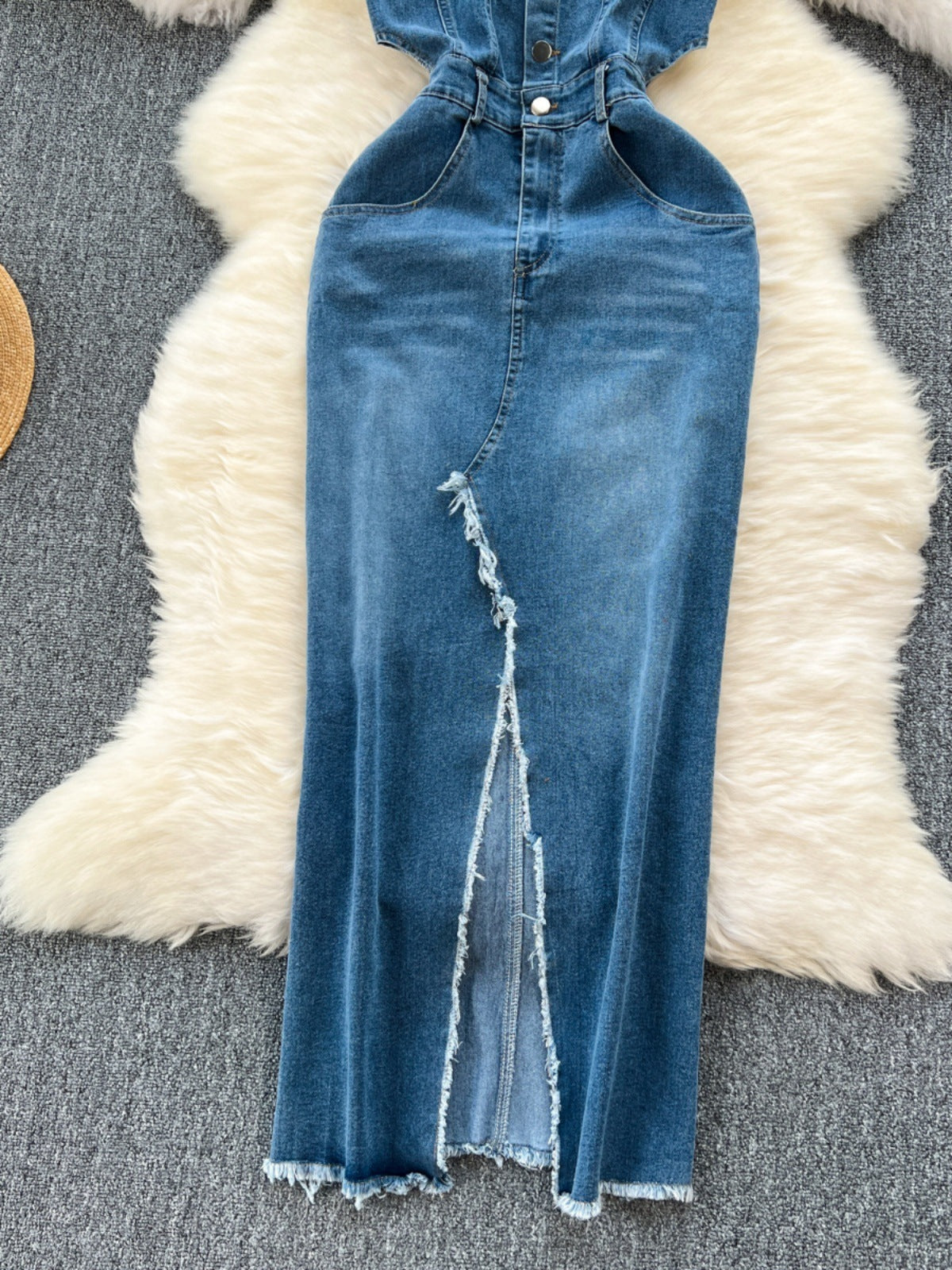 Chic Blue Denim Mid Skirt with Frayed Hem and Split