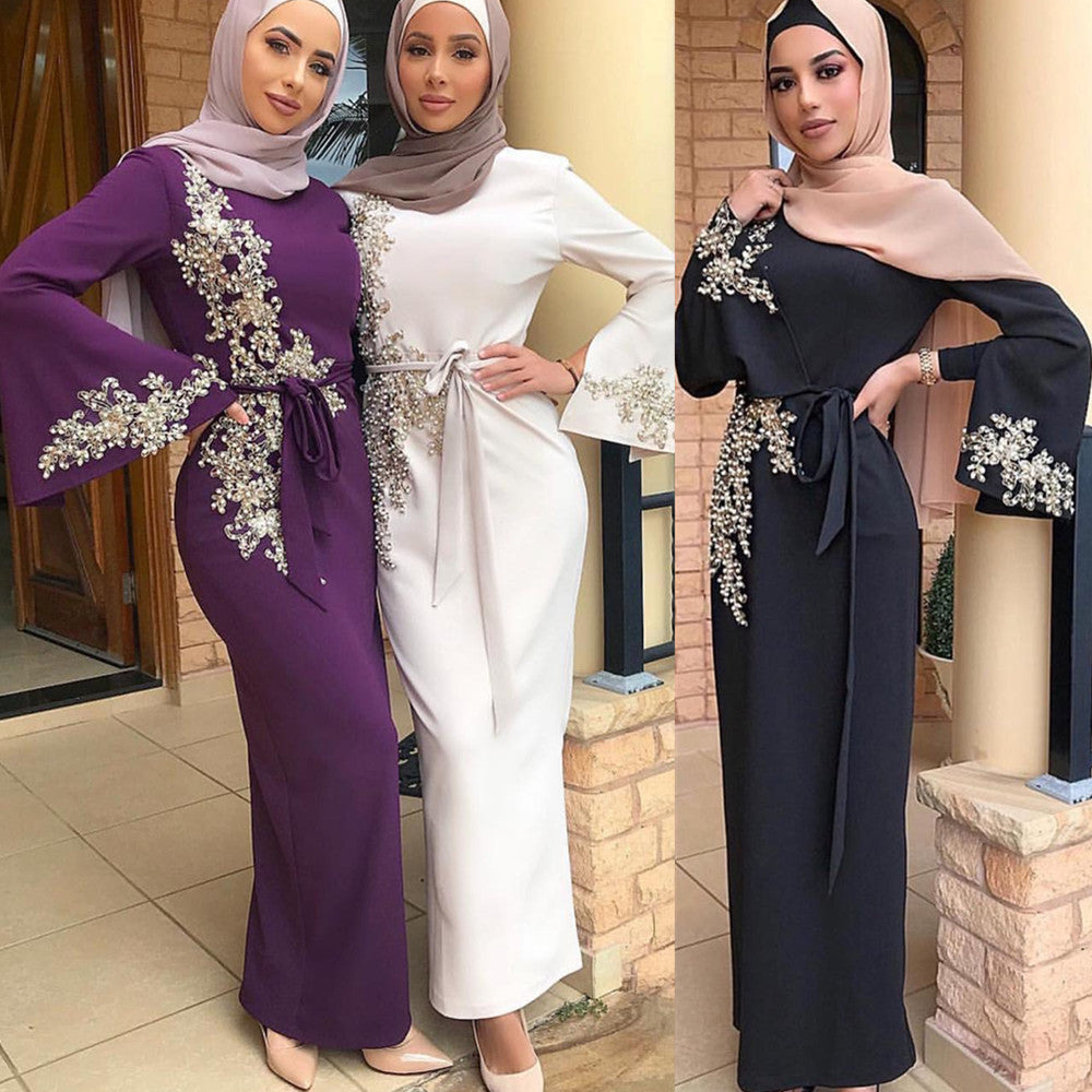 Robe longue musulmane brodée en mélange de coton avec manches trompette
