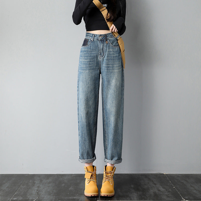 Jeans harem en jean bleu rétro taille haute pour femme avec broderie au dos