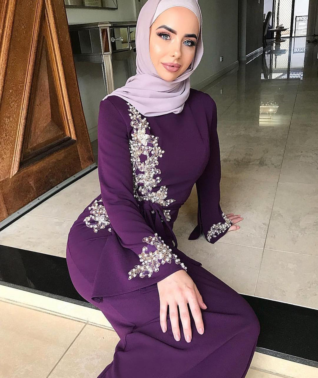 Robe longue musulmane brodée en mélange de coton avec manches trompette