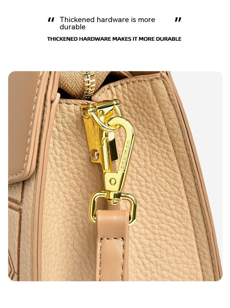 Sac bandoulière en similicuir beige avec foulard en soie brodé pour femme