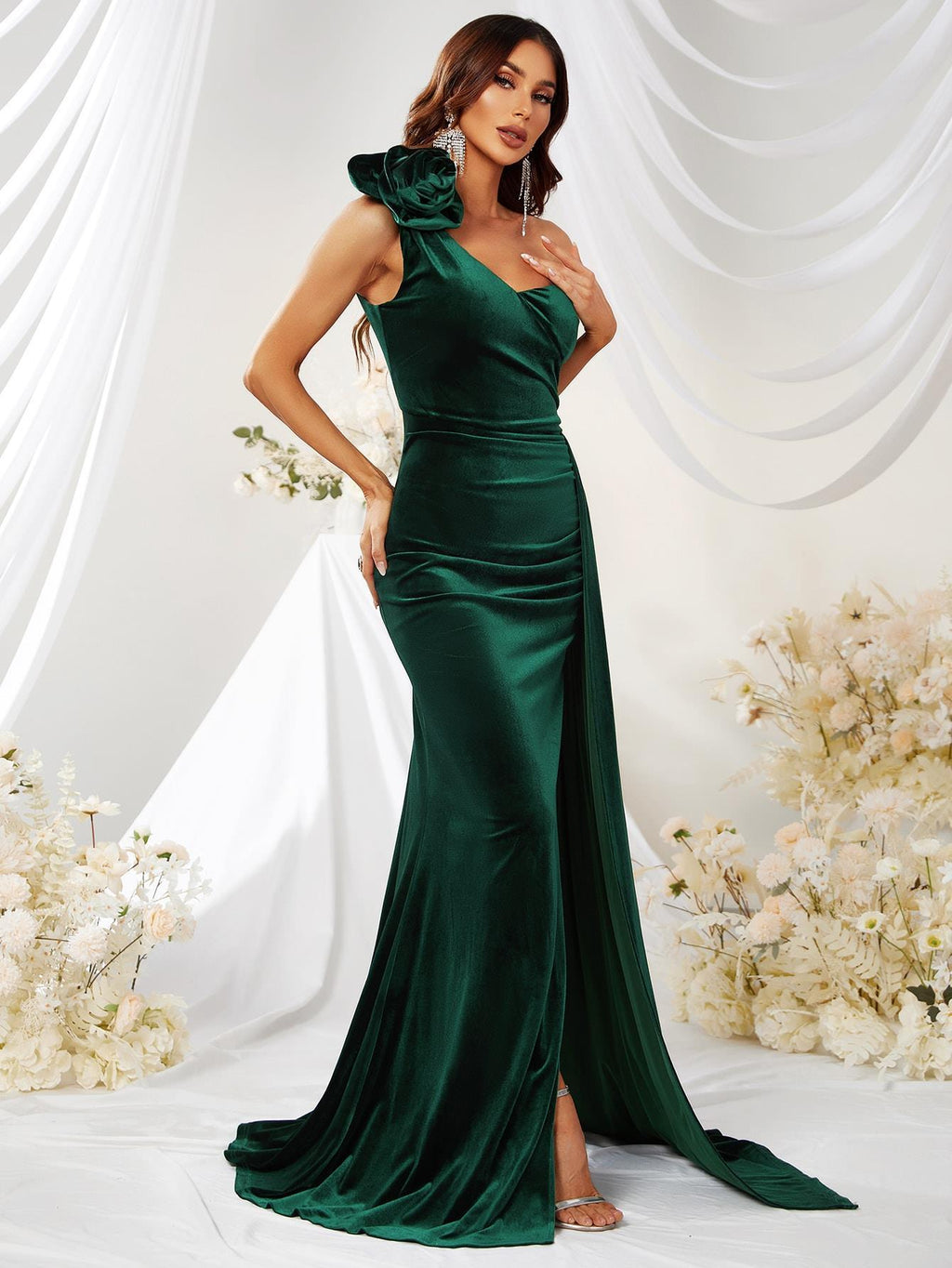 Robe longue vert foncé sans manches et asymétrique à fleurs 3D