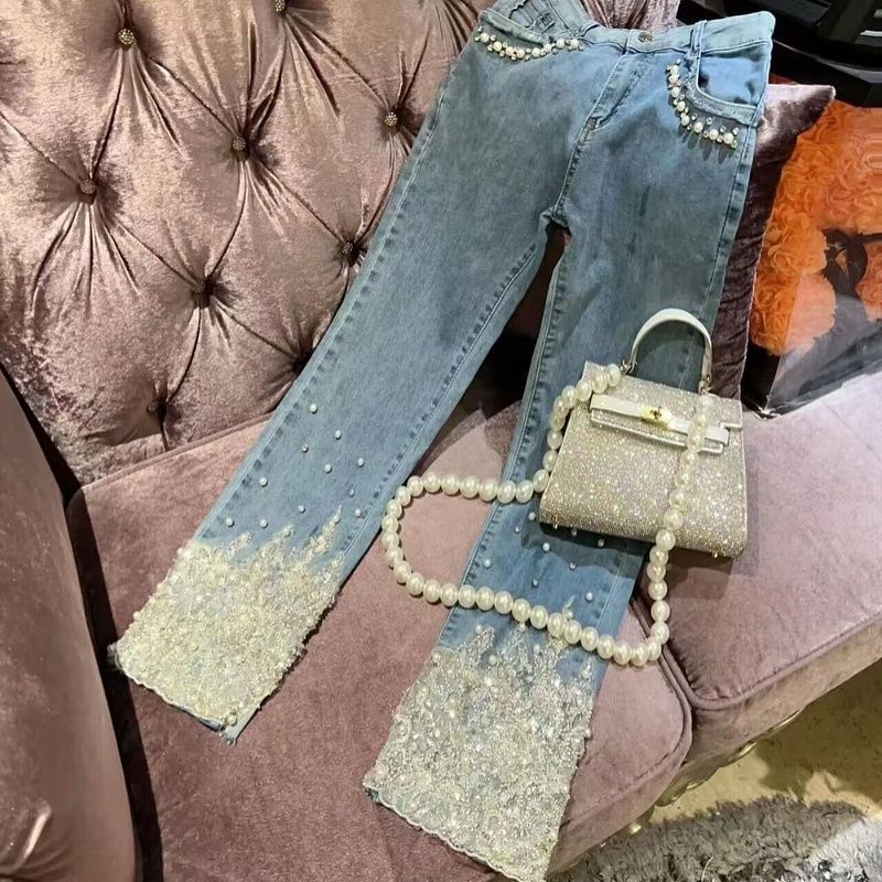 Jean droit taille haute bleu à sequins et perles pour femme