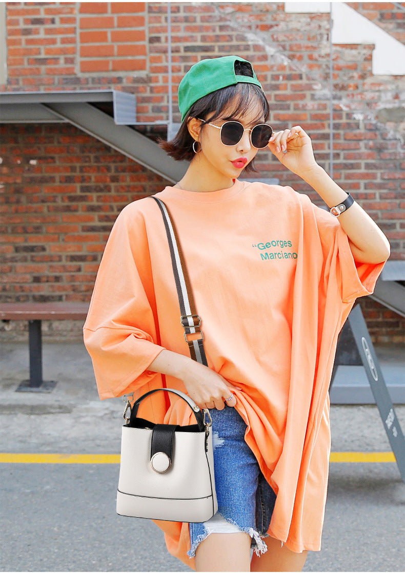 Sac seau femme en PU à bandoulière large et poignée souple