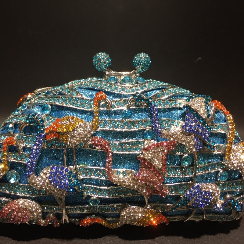 Sac de soirée vide en métal orné de diamants avec poignée chaîne