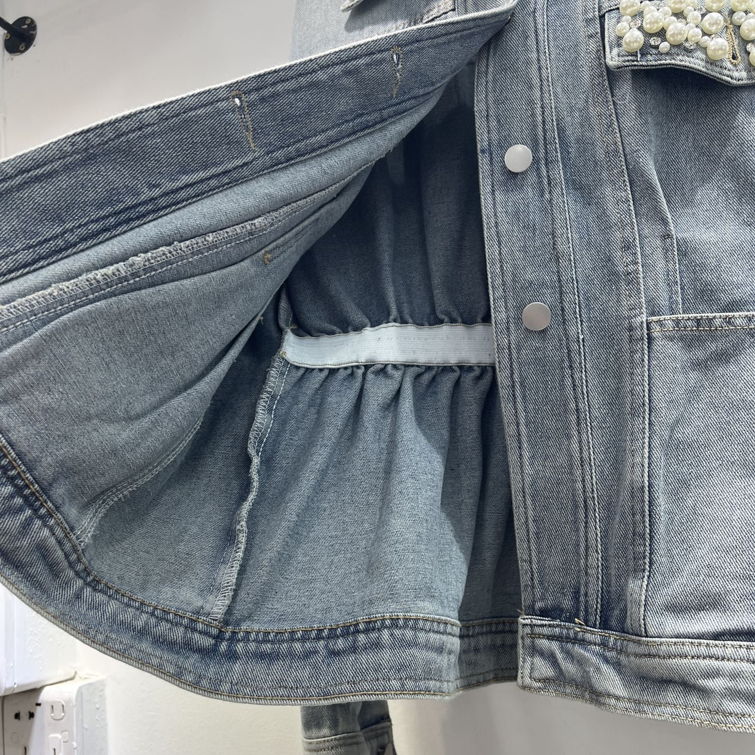 Vintage Blue Washed Denim Jacket Women’s Casual Heavy Industry Beads M-L