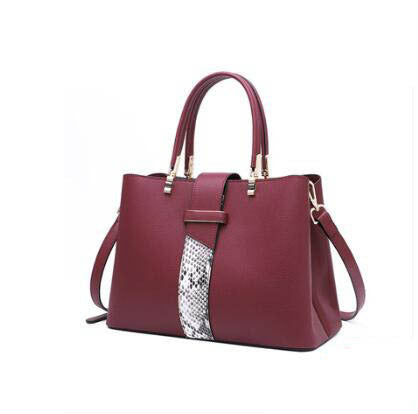 Sac bandoulière carré vertical en cuir de vachette