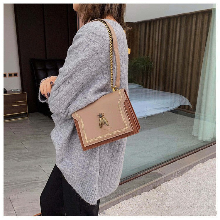 Small Square Chain Shoulder Bee Rivet Messenger Bag
