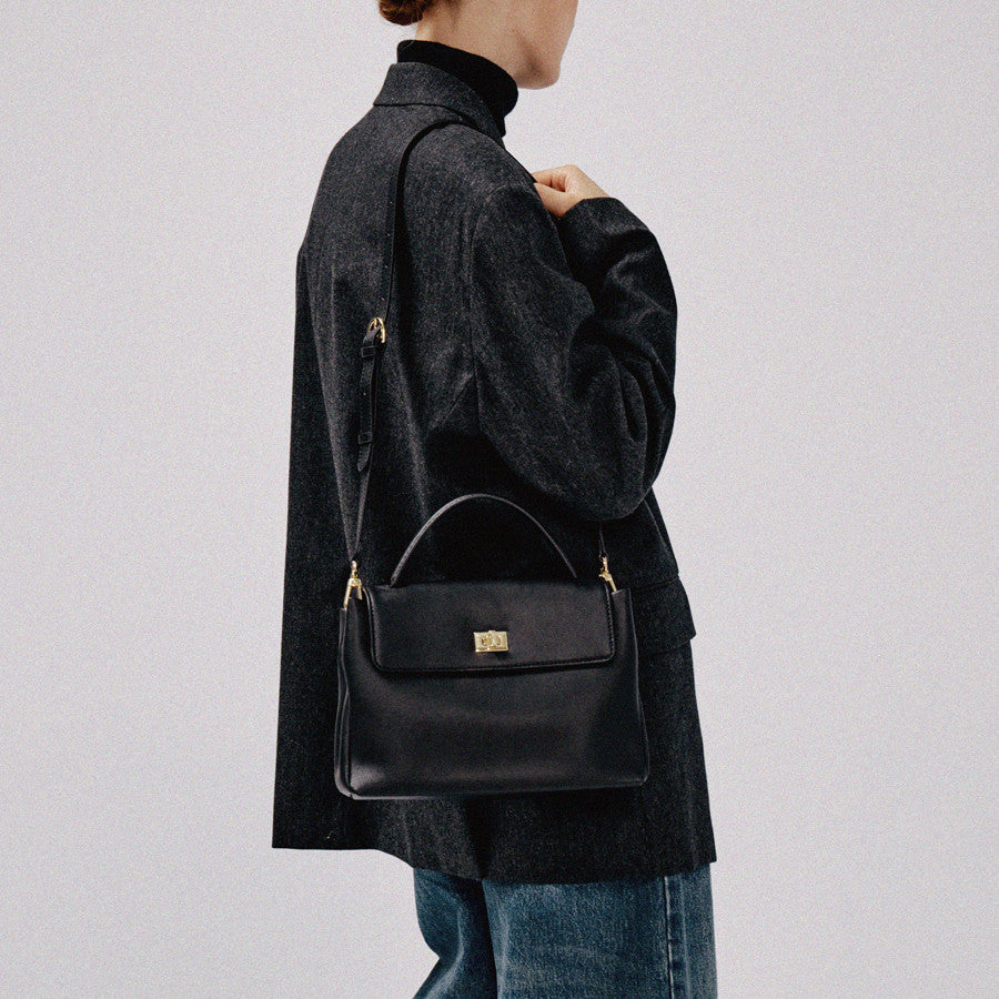 Large Capacity Cowhide Shoulder Crossbody Bag for Women