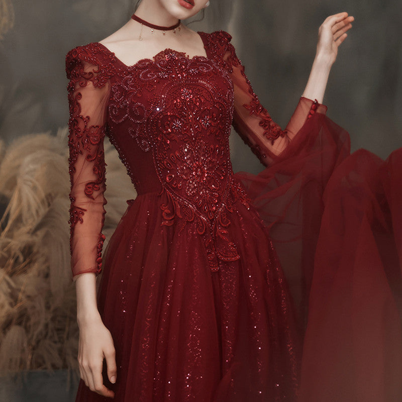 Robe de soirée sirène bordeaux à col carré et bretelles pour femme