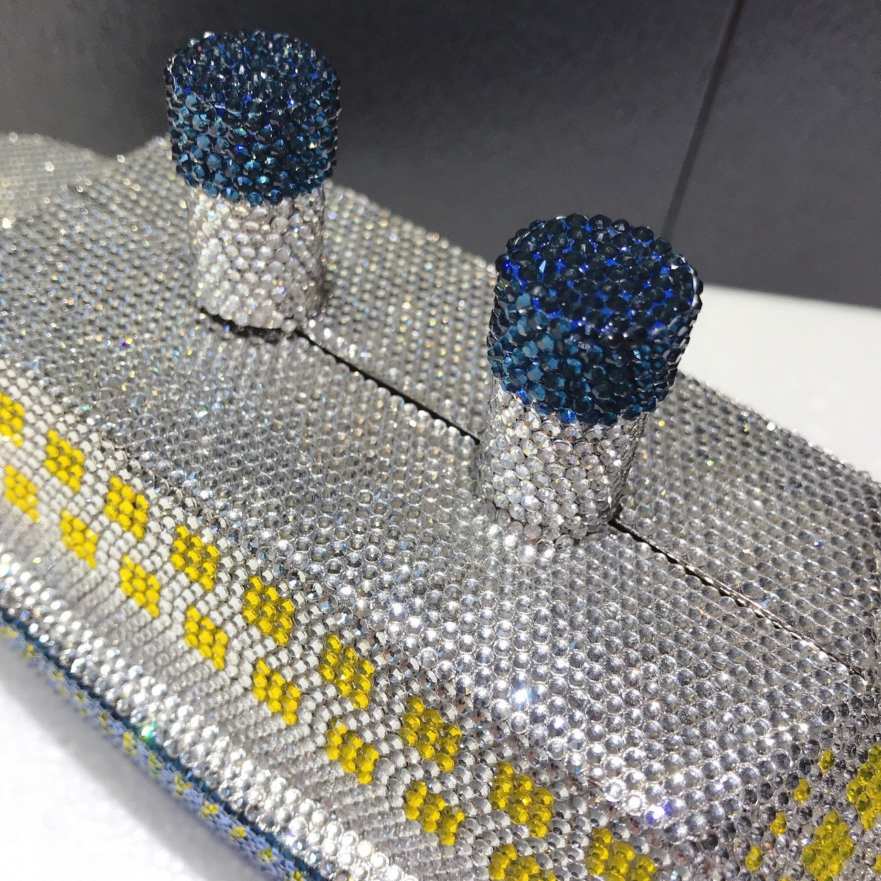 Full Diamond Crystal Rhinestone Metal Evening Bag with Magnetic Closure, Small Size, Red & Blue